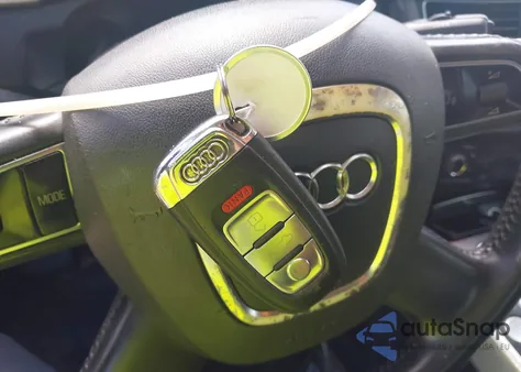 2012 Audi A4 2.0T Premium из США, поврежденный, VIN WAUEFAFL5CA117581